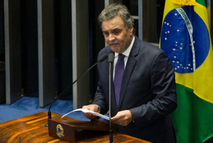 Defesa de Aécio Neves tentará reverter no Supremo afastamento do senador
