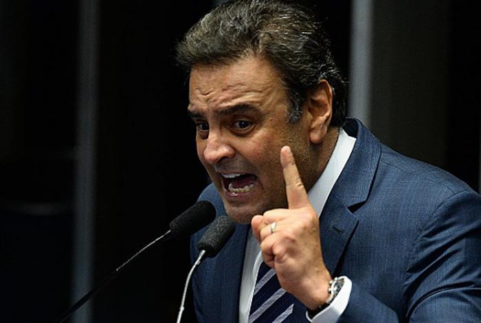 Senado corta salário e verba indenizatória e recolhe carro oficial de Aécio Neves