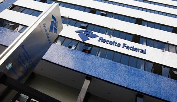 Receita libera hoje crédito do primeiro lote de restituição do Imposto de Renda