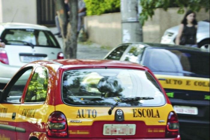 Tirar carteira de motorista pode ficar mais difícil