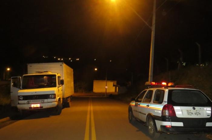 Motorista de Patos de Minas é sequestrado e assaltado em Carmo do Paranaíba