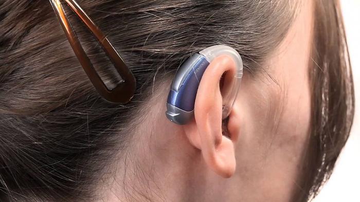 Jovens estão perdendo audição por causa de fones de ouvido, alerta conselho