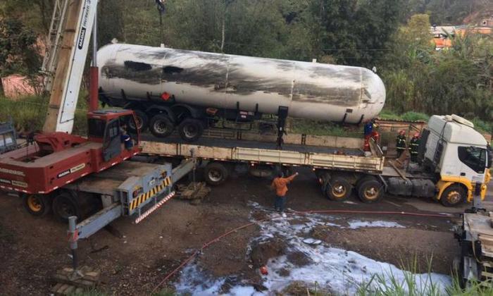 Projeto que prevê liberação rápida de rodovias em acidentes é aprovado em 1º turno