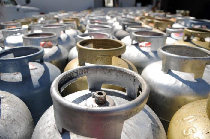 Petrobras anuncia redução de 5% no preço do gás de cozinha nas refinarias nesta sexta