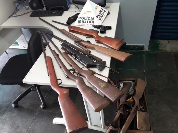 Após denúncias, PM apreende armas de fogo em São Gotardo