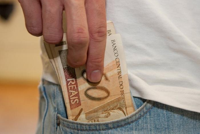 Governo Federal prevê que salário mínimo passe para R$ 1.002,00 em 2019