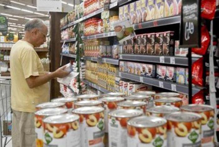  Consumo de alimentos industrializados pode causar doenças crônicas; saiba como evitar