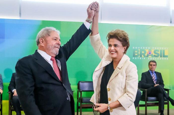 'O golpe ainda não acabou', diz ex-presidente Dilma em evento com petistas
