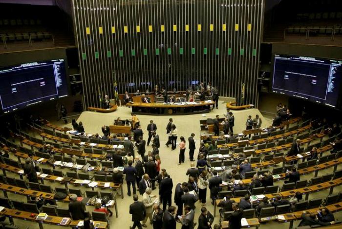  Levantamento mostra que  90% dos deputados federais tentarão a reeleição em outubro