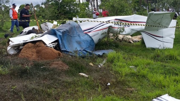 Queda de avião próximo ao aeroporto de Patos de Minas deixa cinco pessoas mortas