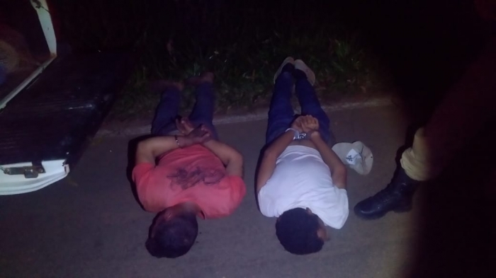 Motorista embriagado não para em blitz na MG-235 em São Gotardo, mas acaba preso ao tentar furar bloqueio policial