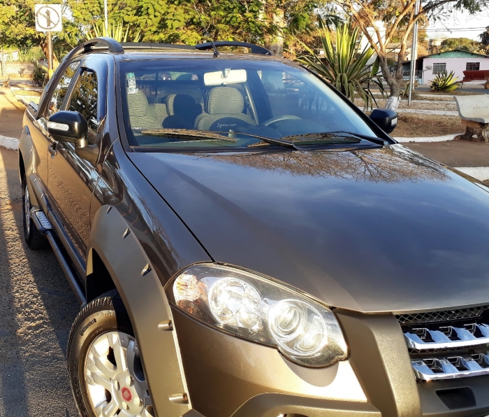 Oportunidade de negócio em Guarda dos Ferreiros ! Vende-se uma Fiat  Strada Adventure