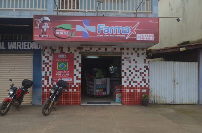 Concorra mais de 12 prêmios na promoção Sua mãe é mais feliz na Alternativa FM, comprando na Drogaria Farmax