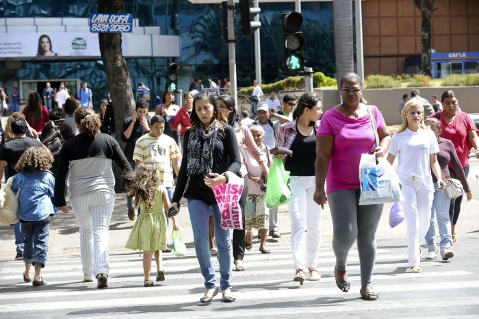 Taxa de desemprego recua para 11,8% em agosto
