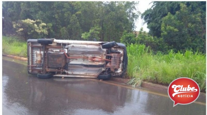 Motorista se envolve em acidente na MG-230 em Rio Paranaíba e tem braço dilacerado