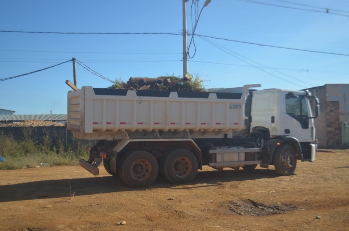 Prefeitura de Rio Paranaíba inicia mutirão de limpeza em Guarda dos Ferreiros