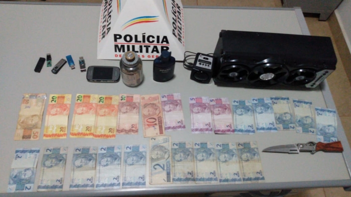 Dupla é presa após furtar objetos e tentar roubar moto na zona rural de Tiros