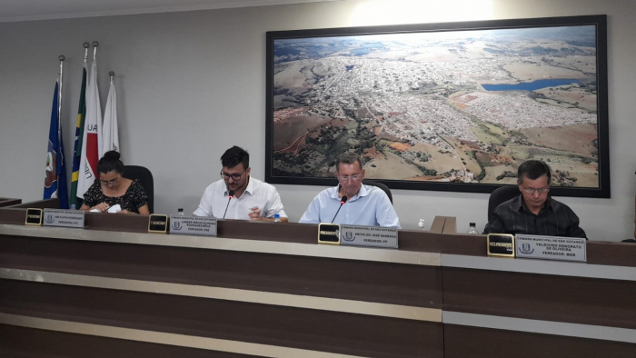 Vereadores divergem sobre datas das reuniões na Câmara Municipal de São Gotardo em 2023