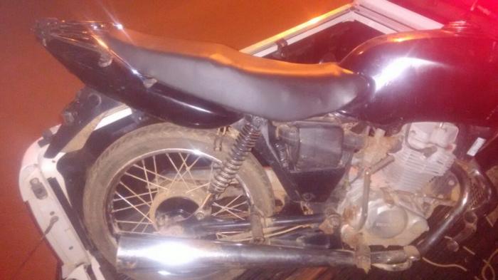 PM de Rio Paranaíba localiza motocicleta furtada e prende foragido da penitenciária de Carmo do Paranaíba
