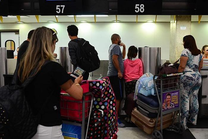  Justiça federal derruba liminar que proibia companhias aéreas cobrar por mala