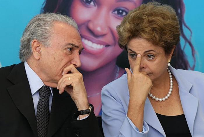 Ministro entrega a ministros do TSE relatório final da ação sobre chapa Dilma-Temer