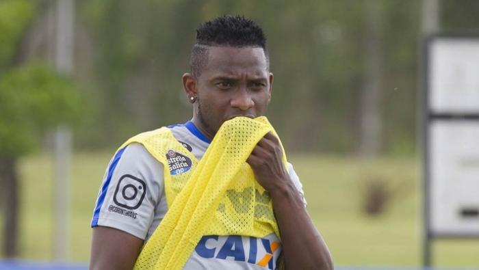 Mena e Willians são liberados e não  se reapresentam na Toca da Raposa
